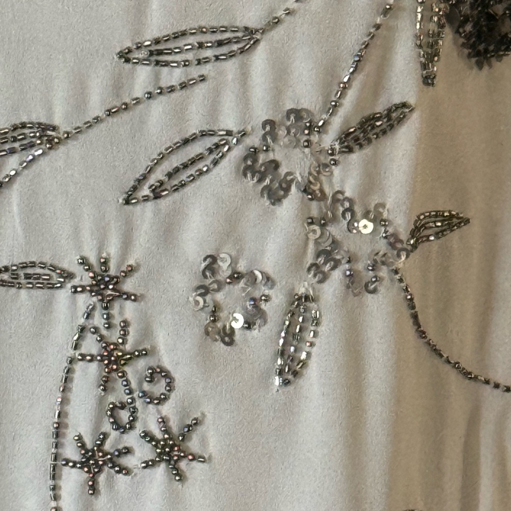 WHBM Sleeveless V-Neck Embellished Cami – Ecru Beaded Floral, Size M - Picture 3 of 14